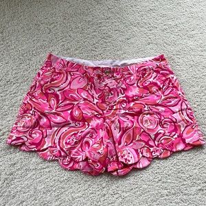 Lilly Pulitzer Scalloped Buttercup Short